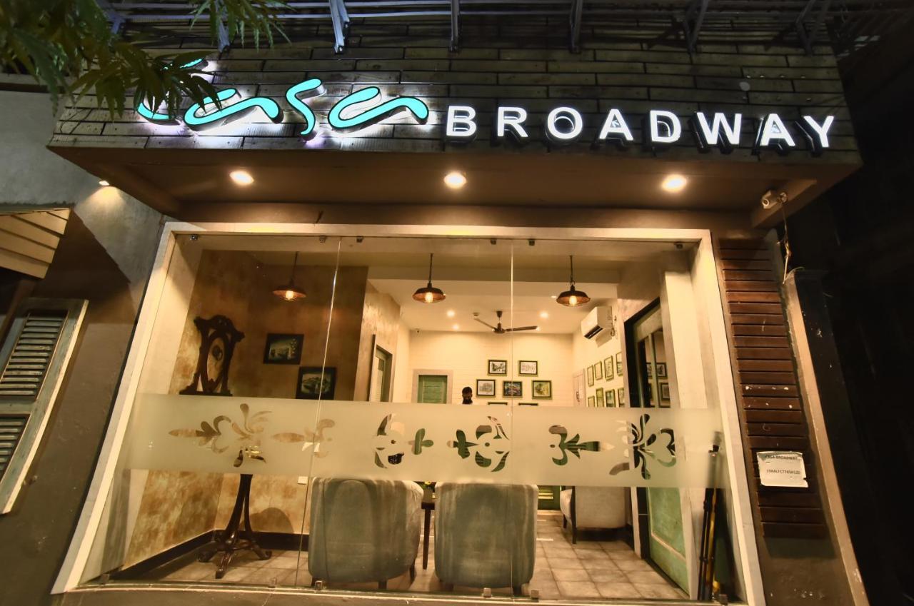 Casa Broadway-A Boutique Hotel Калькутта Экстерьер фото