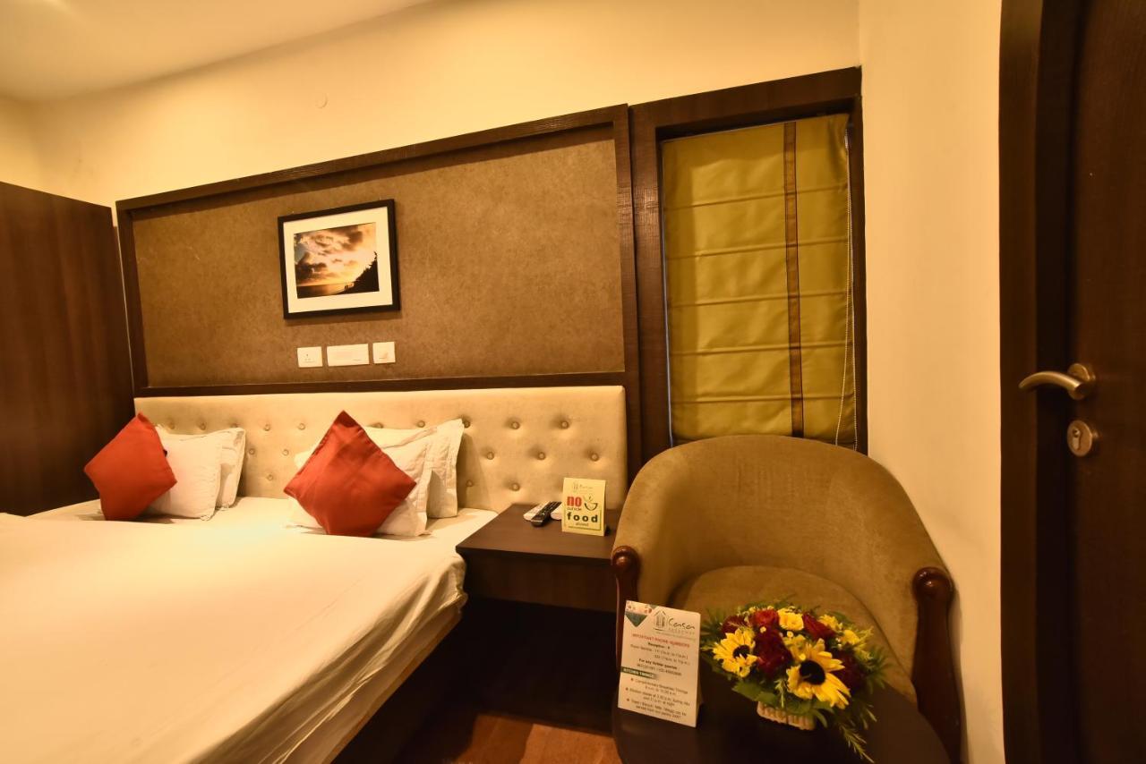 Casa Broadway-A Boutique Hotel Калькутта Экстерьер фото