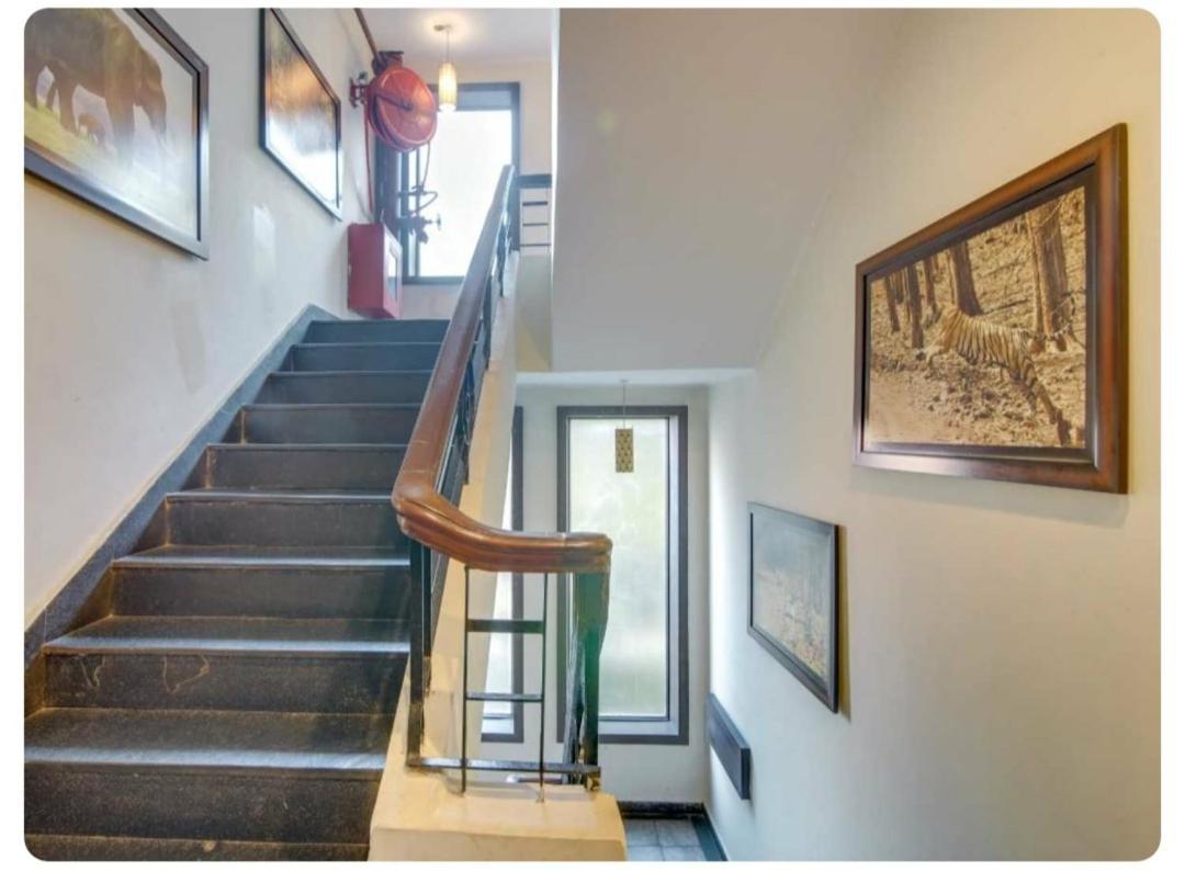 Casa Broadway-A Boutique Hotel Калькутта Экстерьер фото